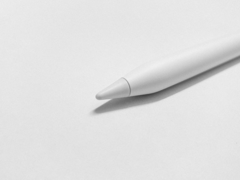 Revolutionizing Daily Life: The Impact of Tech Gadgets on Modern Society